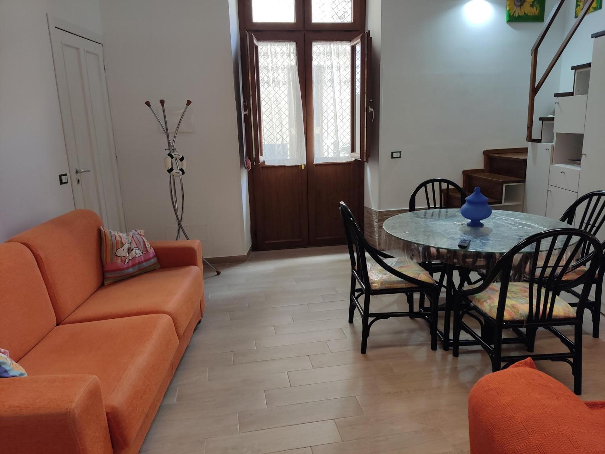 Casa Vacanze Girasole Villa Алкамо Екстериор снимка